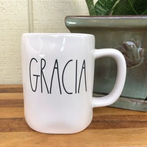 Rae Dunn “GRACIA” mug